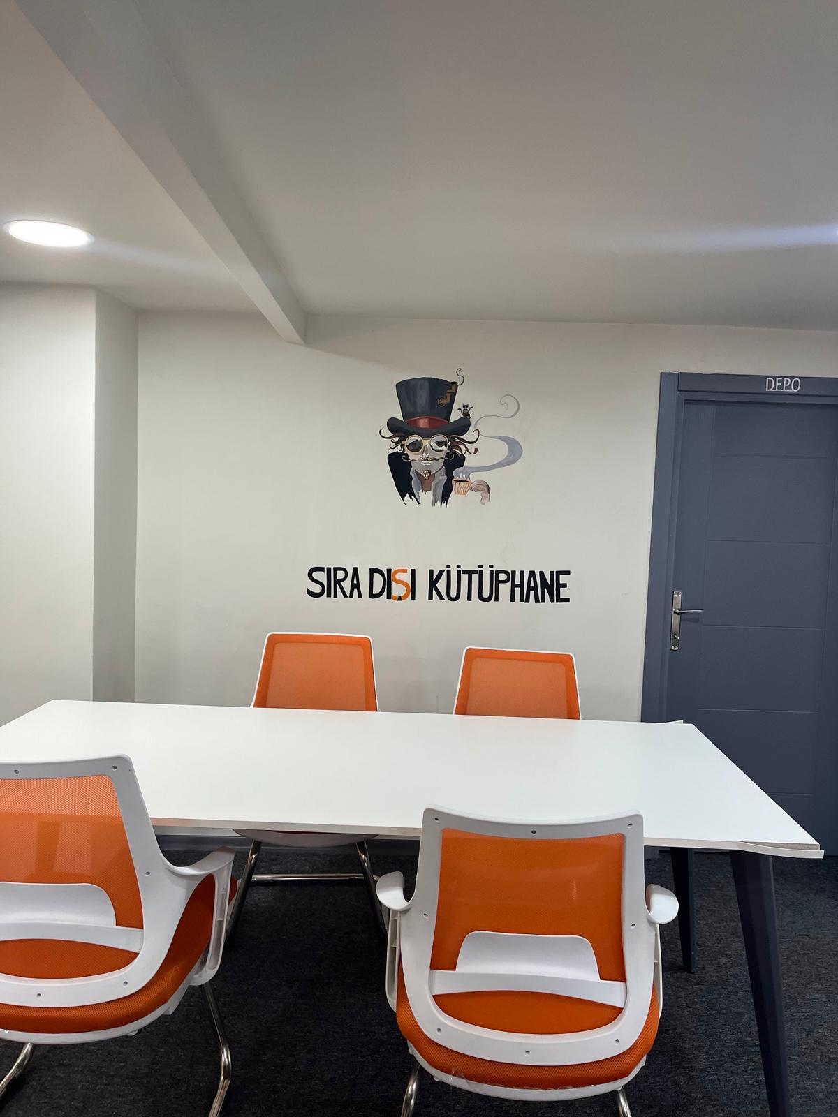 Sıradışı Kütüphane İç Mekan